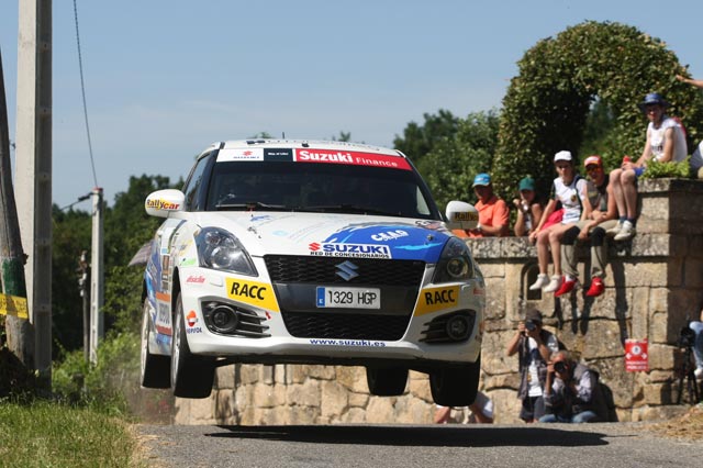 Adrián Díaz gana la Copa Suzuki Swift en el 47 Rallye de Ourense