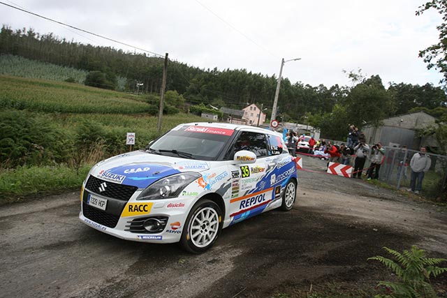 Adrián Díaz gana la Copa Suzuki Swift en el 46 Rallye de Ferrol