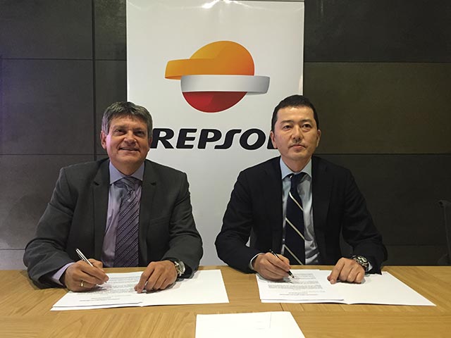 Suzuki Ibérica y Repsol renuevan su contrato hasta 2019