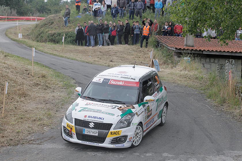 Efrén Llarena gana la Copa Suzuki Swift en el 49 Rallye de Ourense