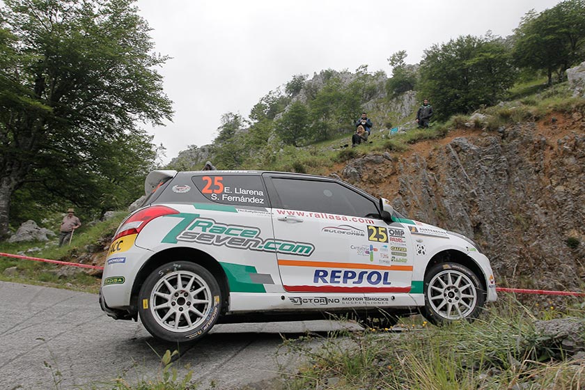 Efrén Llarena gana la Copa Suzuki Swift en el 37 Rallye Santander Cantabria
