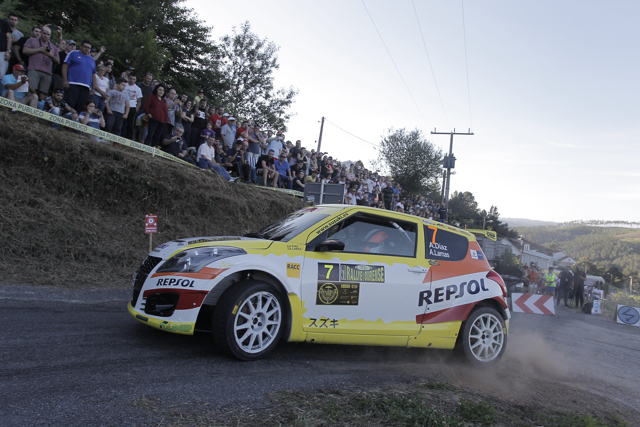 Suzuki y Adrián Díaz, líderes en marcas y 2RM tras el 50 Rallye de Ourense.