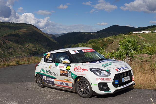 Oscar Sarabia gana la Copa Suzuki Swift en el 52 Rallye de Ourense